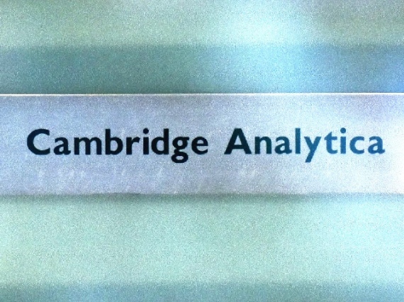 自认无错!剑桥分析与其母公司宣布破产