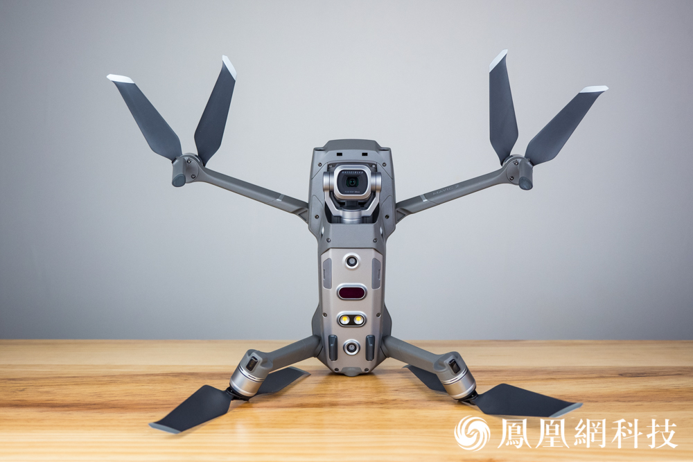 DJI Mavic 2：哈苏Pro/Zoom变焦比翼双飞| 凰家评测