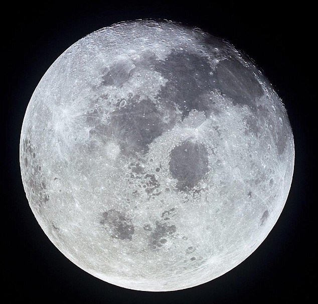月球首次被发现存在地表水 未来可供月球移民饮用