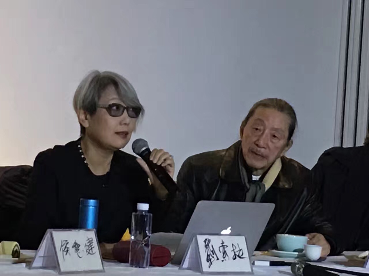 除了刘索拉和朋友们乐队成员外,侯德健,高艳津子,袁运生,贾方舟都来到