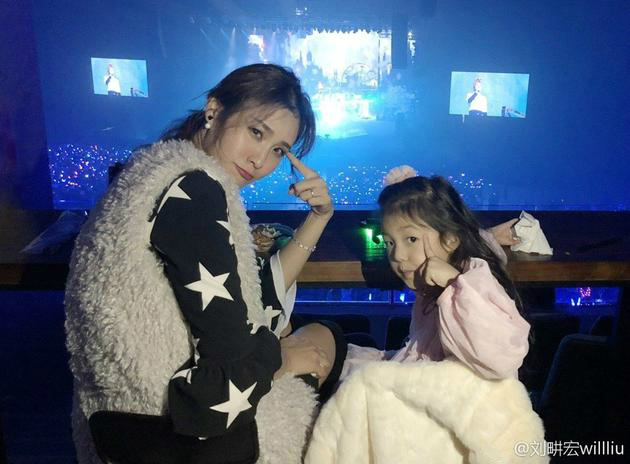 心疼Jasper三秒！陈小春眼里只有小泡芙