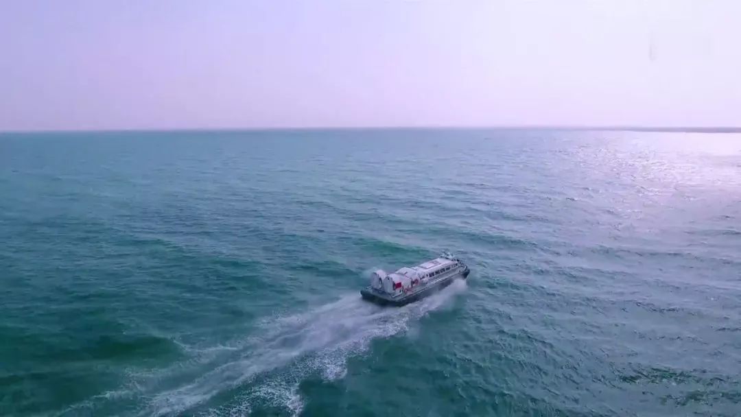 排爆机器人、两栖登陆船，这个大国情怀的节目太硬了