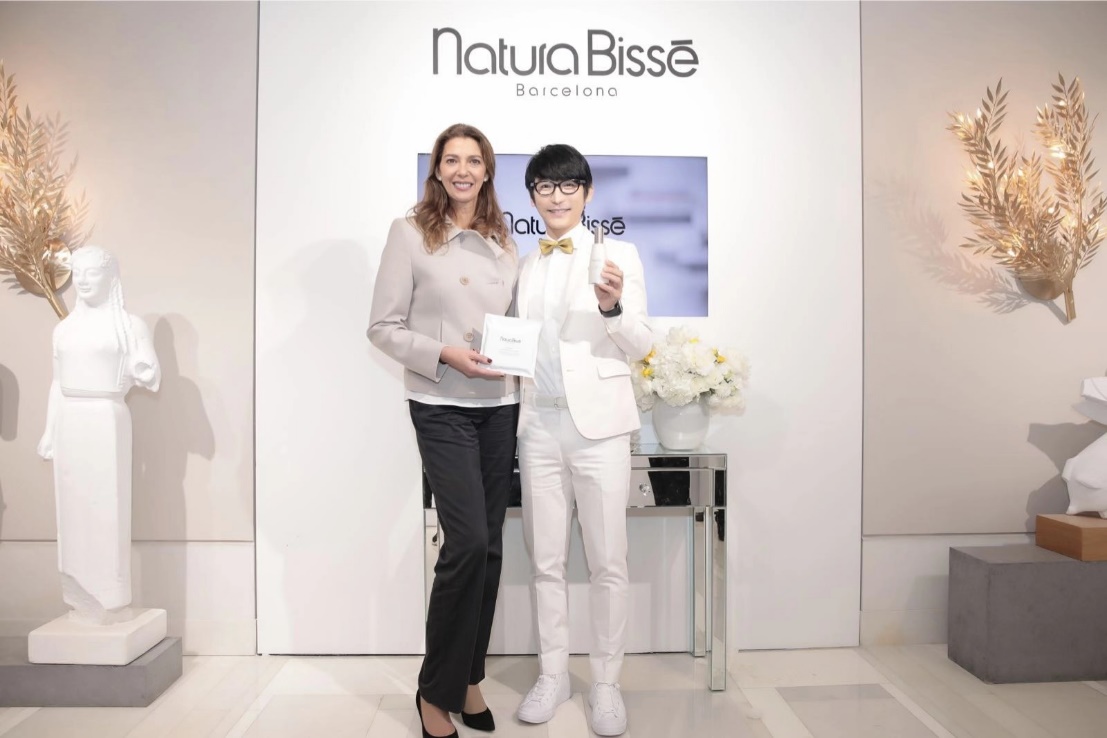 不断追求,natura bissé悦碧施为全球女性带来了医疗美容的最佳拍档和