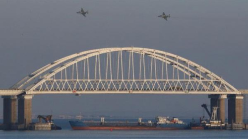 俄罗斯开火乌克兰备战，亚速海局势骤然升级