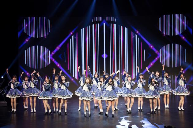 AKB48中国姐妹团正式出道 携新曲《Love Trip》亮相