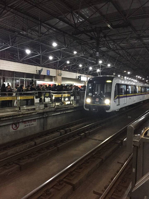 上海地铁3、4号线晚高峰运行延误 系人员进入线路