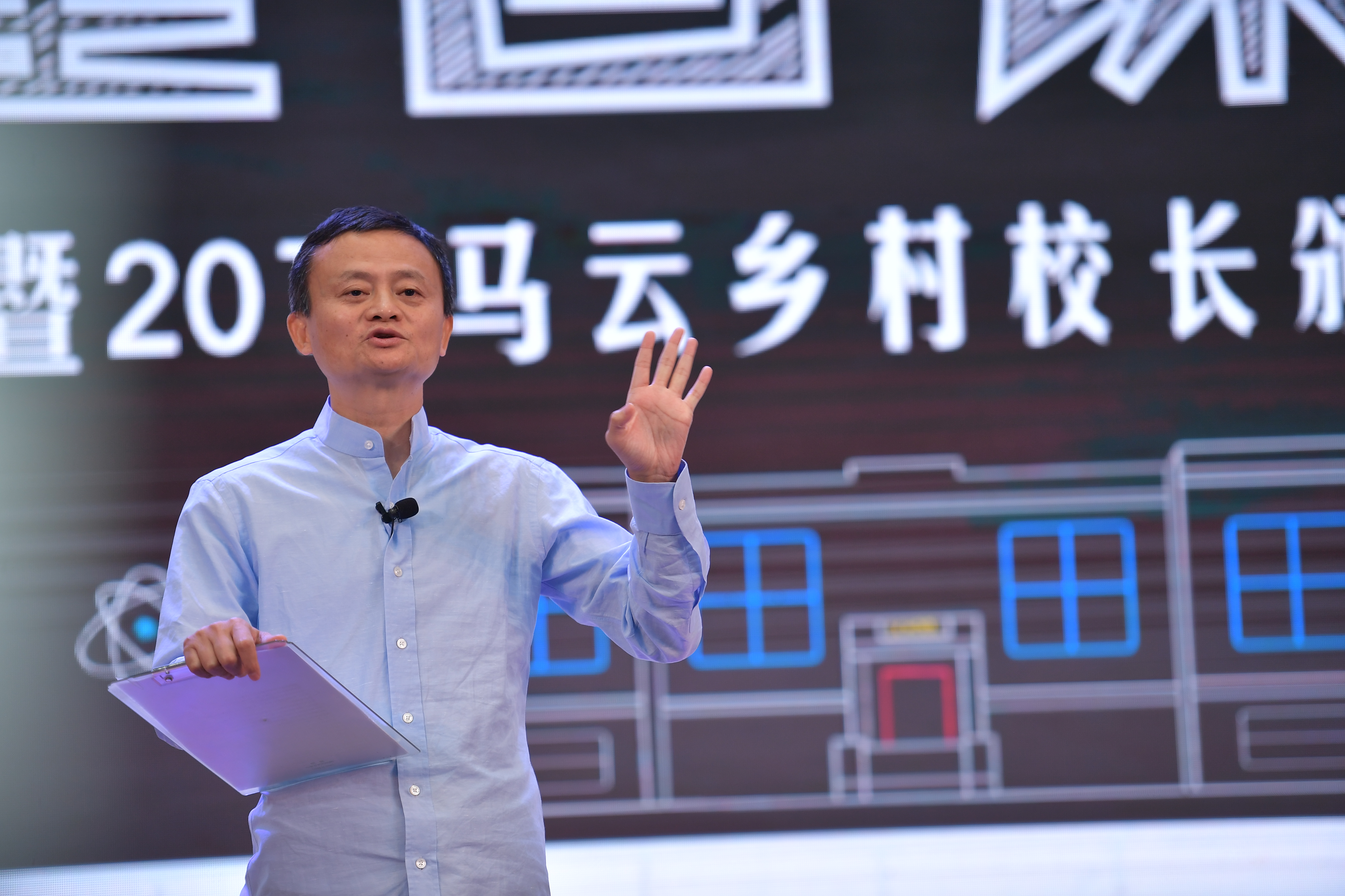 马云“重回课堂”：未来的教育不是考试的竞争 是想象力的竞争