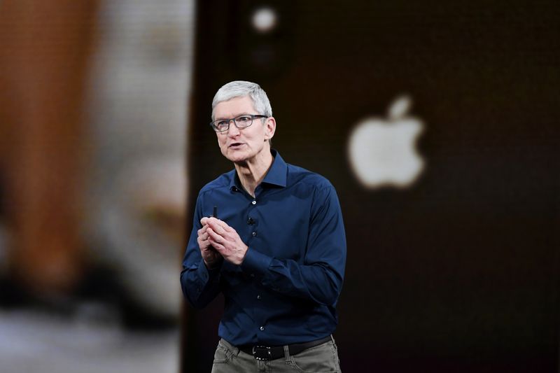 iPhone销售不佳 苹果削减部分部门员工招聘数量