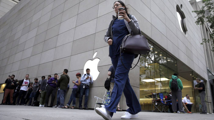 苹果高级律师涉嫌内幕交易 或面临最高20年监禁和500万美元罚款