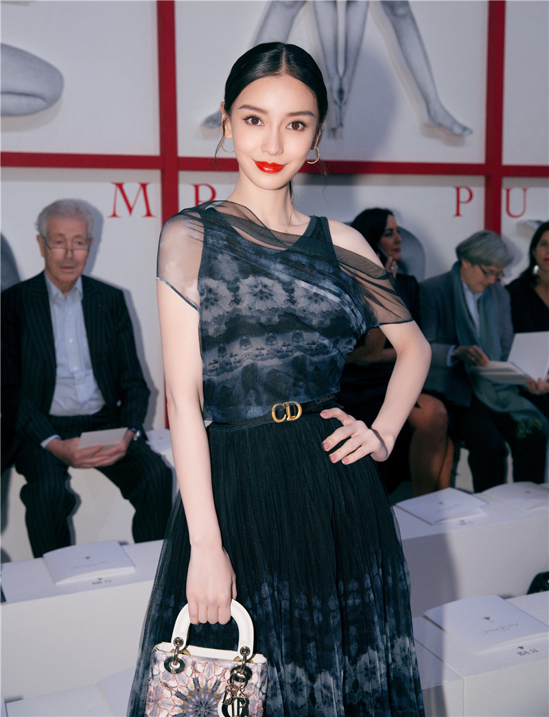 angelababy亮相dior 2019秋冬系列 这打开方式是真·小仙女没错了!