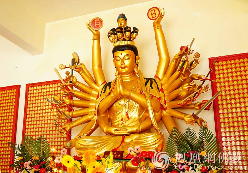 山东博山正觉寺三十二臂准提观音.(图片来源:凤凰网佛教摄影:王文菊)