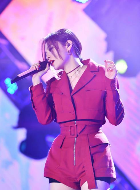 神仙齐聚！张靓颖海豚音乱入杨千嬅演唱会