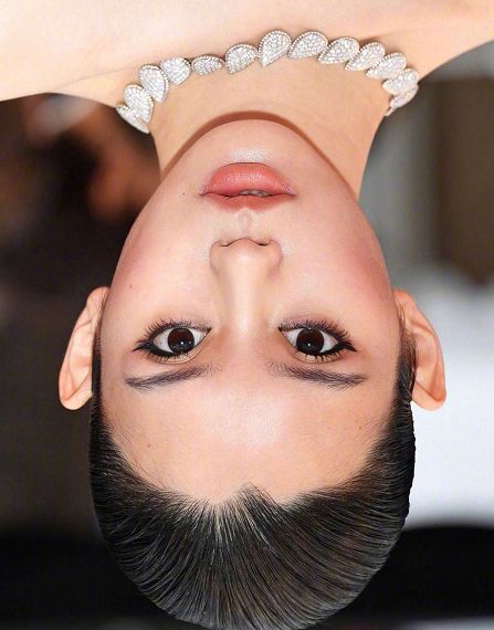 Baby的脸，这次真的完全垮掉了