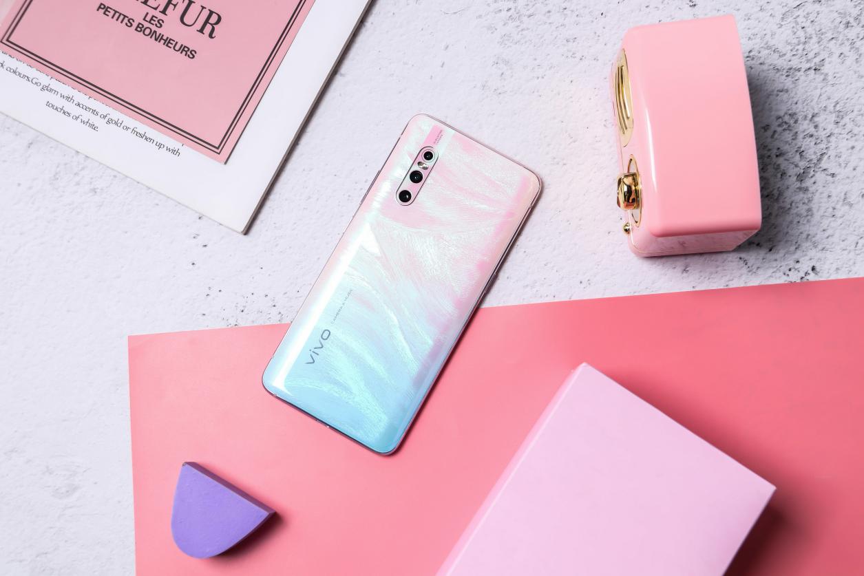王嘉尔的御用机型,vivo x27再推展现夏日美好的印象夏日版本