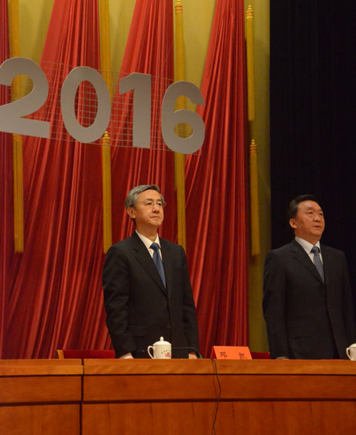 邓凯:青年要把握时代脉搏 积极服务大局_凤凰