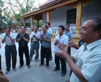 河北省三宝佛教慈善基金会捐五万元助曼纳村佛