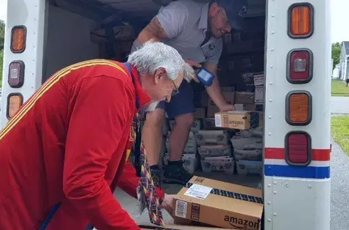 《自闭症女孩一个人过生日》续篇:收到超万份