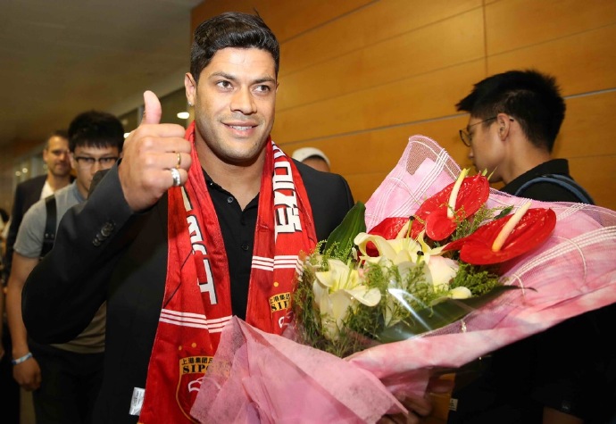 世界第8!胡尔克1660万镑年薪力压苏神阿扎尔