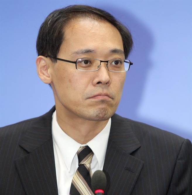 国民党前发言人杨伟中被开除党籍：损害党誉
