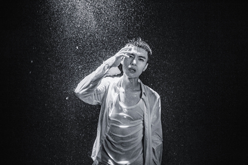 宁桓宇《大谎言家》mv首发 一镜到底展露精