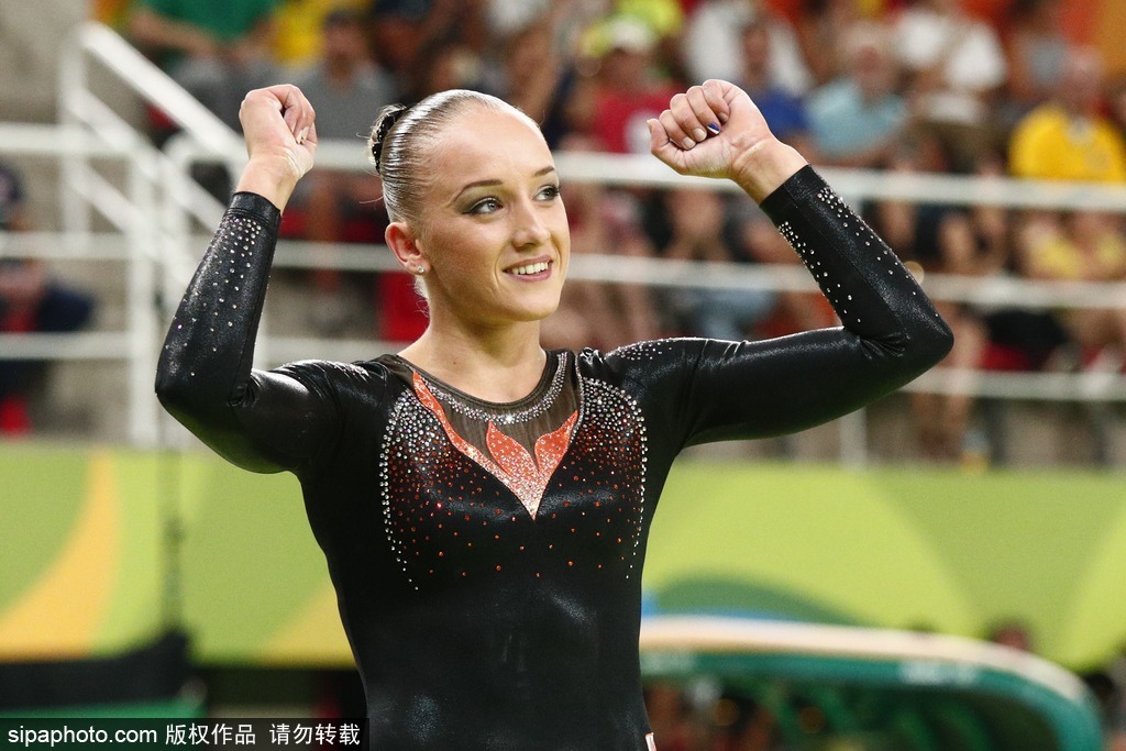 里约奥运会女子平衡木决赛中，荷兰选手威弗斯获得了冠军，美国选手赫尔南德兹获得亚军，另一位美国选手拜尔斯获得铜牌。中国选手范忆琳仅仅获得第6。
