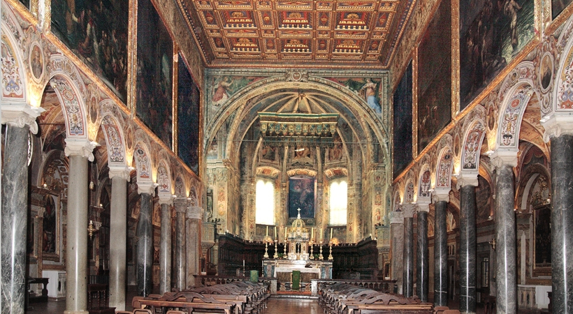 意大利中部城市佩鲁贾圣彼得教堂_ydkf2008