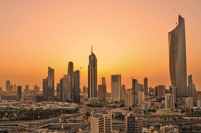 科威特：科威特这个国家，它的石油资源也非常的丰富，在人均收入方面，丝毫不低于卡塔尔。