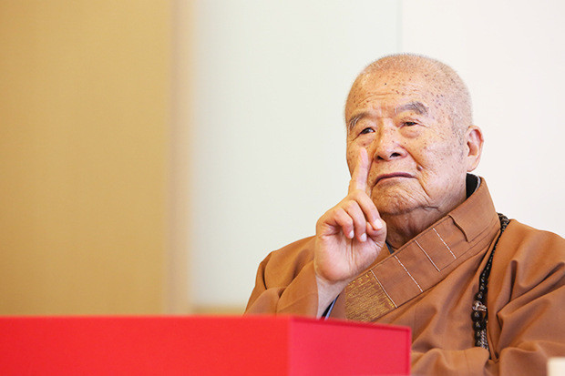 星云大师:两岸关系像谈恋爱 大陆大男人台湾小