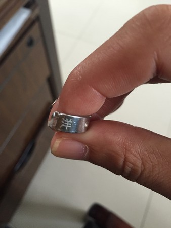 男高中生迷杨洋戴同款戒指 被卡住急奔消防队求救