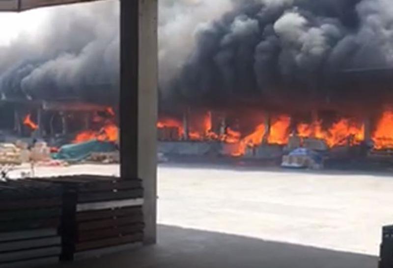 广州一物流园仓库发生火灾 未收到人员伤亡报告