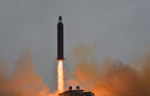 韩媒：朝鲜“舞水端”导弹试射刚点火就爆炸