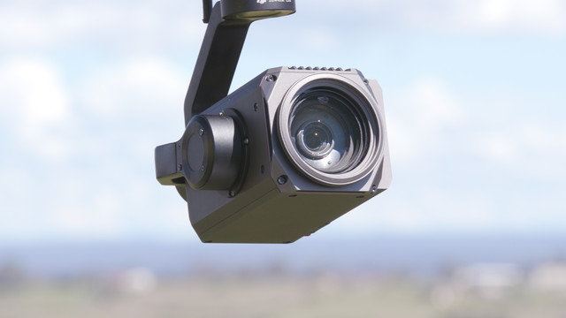 大疆创新发布禅思Z30远摄变焦云台相机