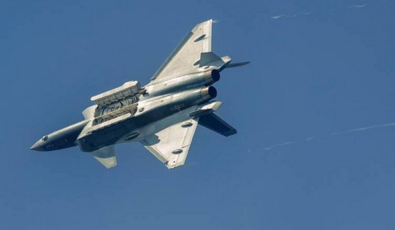 凤观航展|歼20献礼珠海航展20年 属于男人的浪