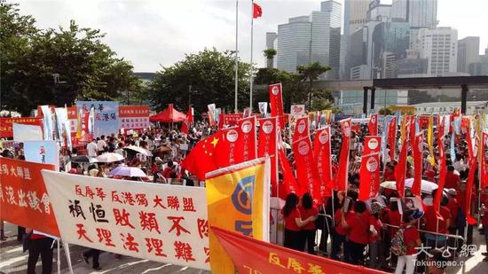 港媒：人大释法后，10位香港立法会议员或受冲击