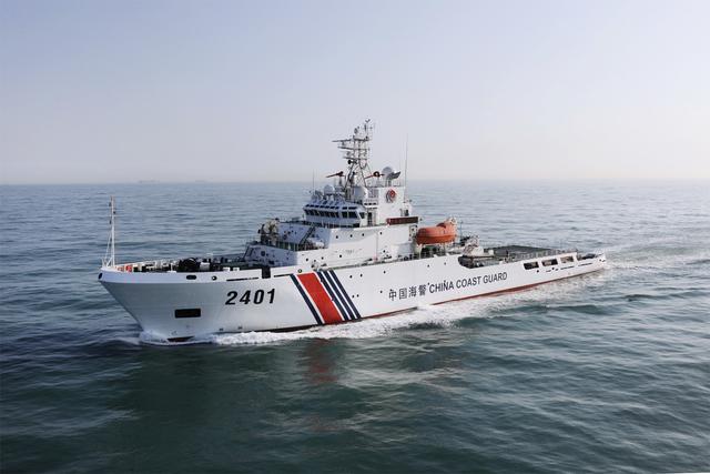 中国海警舰船编队11月6日在钓鱼岛领海内巡航