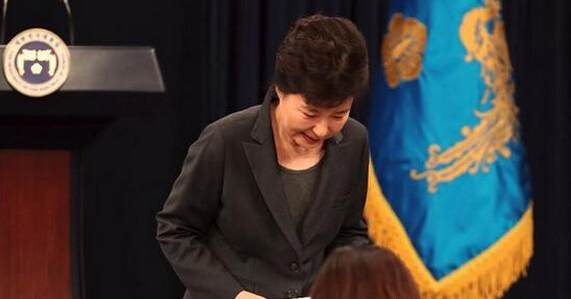 “闺蜜门”事件持续发酵 韩国外交将全面洗牌？