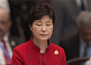 快讯：韩检方认定朴槿惠与崔顺实共谋作案