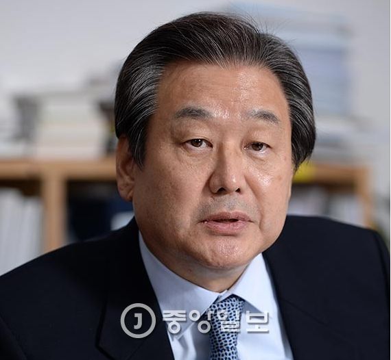 韩执政党前党代表：会带头赞成弹劾朴槿惠