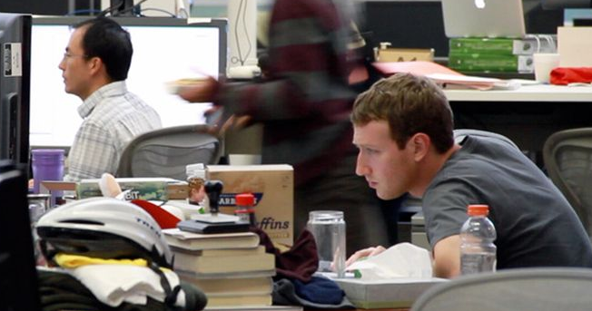 
10大著名CEO的办公室，有的乱的像垃圾堆