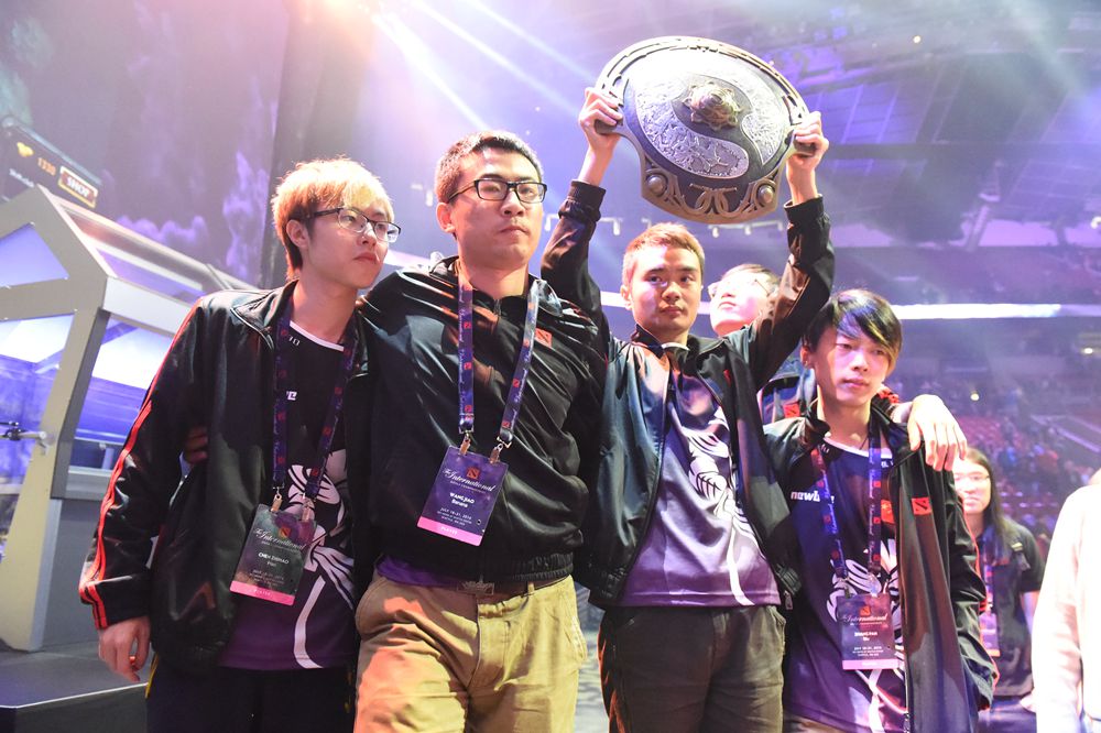 花亭相会李小锋张宁_lgd战队张宁收入