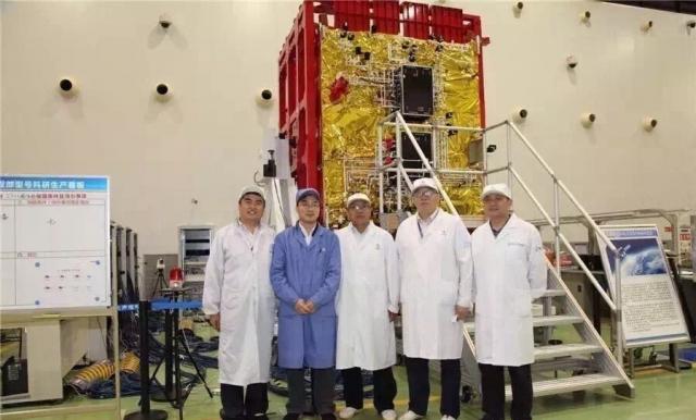 中国第一颗高容量卫星完成出厂评审