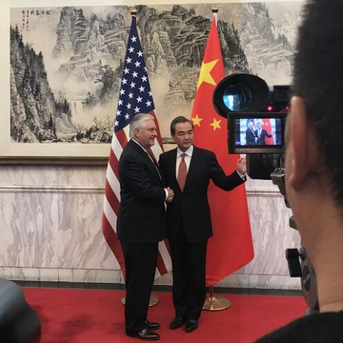美国务卿蒂勒森抵达北京 展开履新后首次访华之行