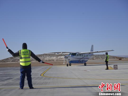 内蒙古“8人航班”：每月500元可无限次乘机
