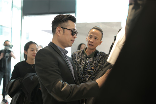 LES HOMMES入驻北京太古里 硬朗风范与军装阵营强势来袭