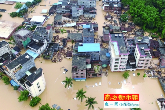 广州豪雨破纪录 大水冲了珠宝城