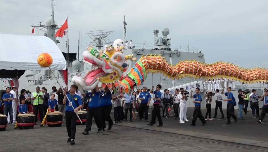 中国海军远航访问编队首访马来西亚槟城