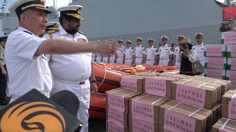 中国海军编队访斯里兰卡转入救灾行动 捐赠物资