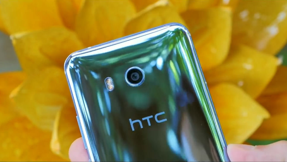 HTC U11详细评测：迷途归来的王者？