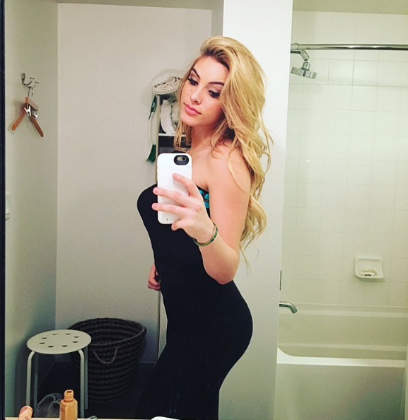 这个96年出生,发育美好的小姑娘叫lele pons,在你沉醉她的美貌和恶搞