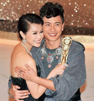 胡杏儿承认曾邀黄宗泽参加婚礼 如今再见是朋友